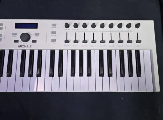 Arturia - KEYLAB ESSE 61 2
