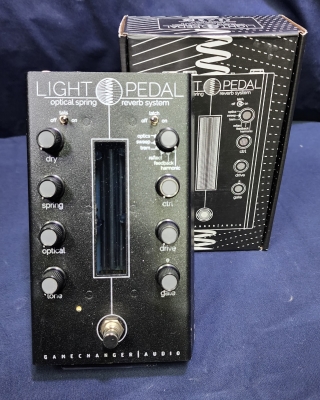 ギター GamechangerAudio LIGHTPEDALSpring Reverb GamechangerAudio LIGHTPEDALSpring Reverb Gamechanger Audio LIGHT