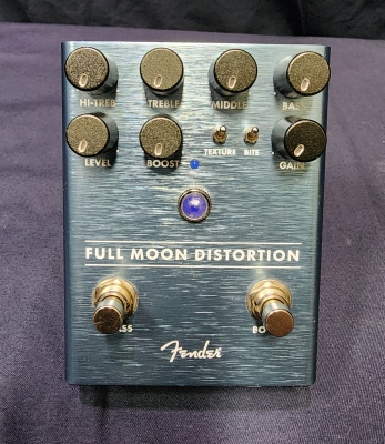 Gear Hunter | Fender Full Moon Distortion