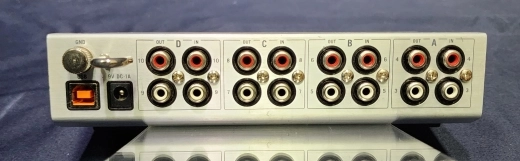 Native Instruments - TRAKTOR AUDIO 10 DJ Interface 3
