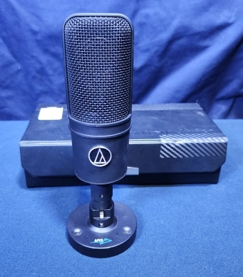 Audio-Technica - AT4040 Studio Condenser Microphone