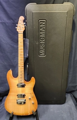 Ernie Ball Music Man Sabre HH - Honey Suckle