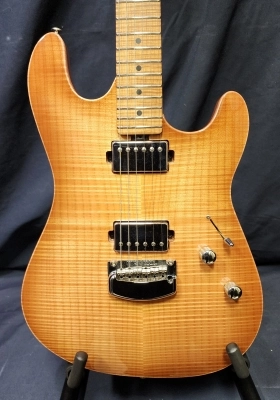 Ernie Ball Music Man Sabre HH - Honey Suckle 2