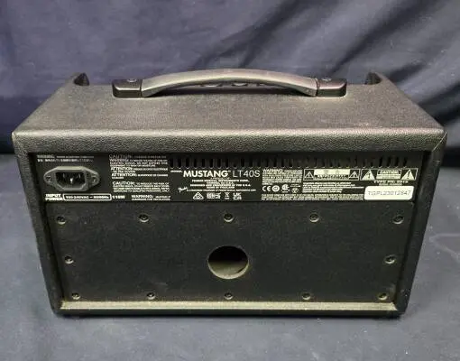 Fender Mustang LT40S 2
