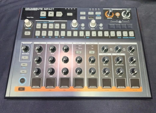 Arturia - DRUMBRUTE IMPACT Analog Drum Machine