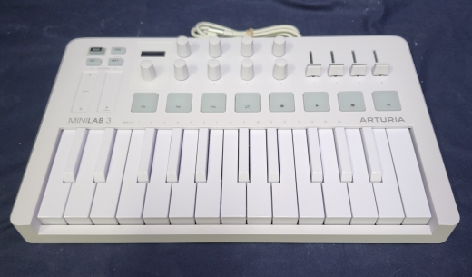 Gear Hunter | Arturia - MINILAB 3 25 Key Controller - White