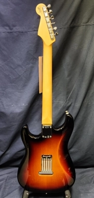 Fender John Mayer Strat - 3 Tone Sunburst 3