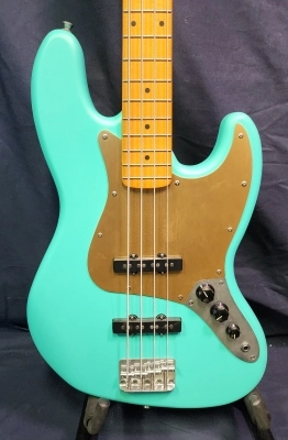 Squier 40th Anniversary Jazz Bass Vintage Edition - Satin Seafoam Green 2
