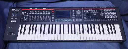 Roland FANTOM-06 61 key Synthesizer
