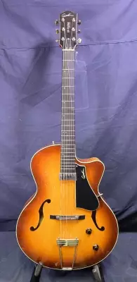 Godin 5th Avenue Jazz - Sunburst