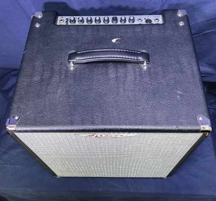 Ashdown Engineering - Studio 1x15 300 Watt Bass Combo Amp 2