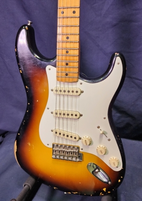 Fender Custom Shop 56 Strat Relic - Faded Aged 2-Colour Sunburst 2