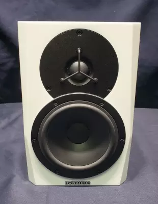 Dynaudio LYD-5 - 5