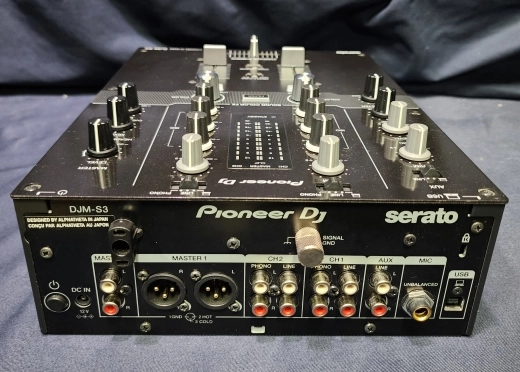 Pioneer - DJM-S3 Compact DJ Mixer for Serato DJ 2