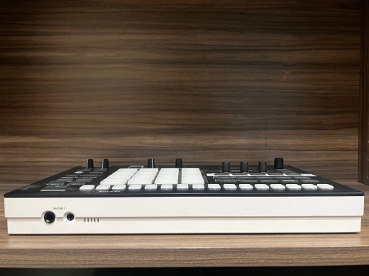 Roland - MV-1 3