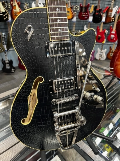 DUESNBERG OUTLAW 3