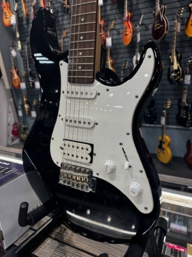 YAMAHA ELECTRIC GUITAR BLACK 2