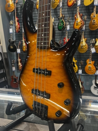 PEAVEY MILLENNIUM BXP SUNBURST 3