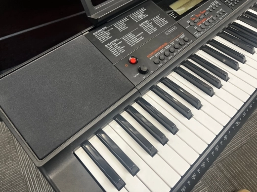 Casio - CT-X700 2
