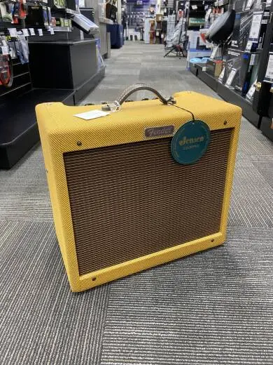 Fender - 021-3205-700