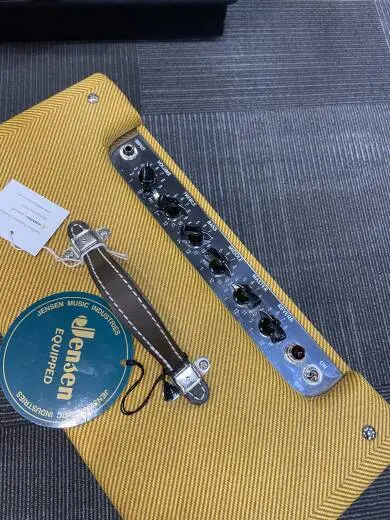 Fender - 021-3205-700 2