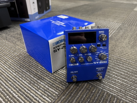 BOSS SY-200 Synthesizer - 専用のピックアップを必要とせず