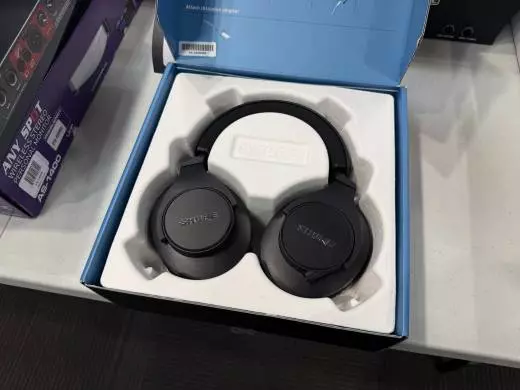 Store Special Product - Shure - SRH440A