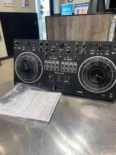 Pioneer DJ - DDJ-REV1 2