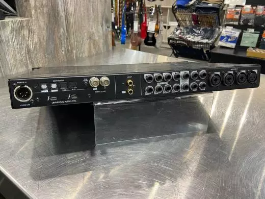 Universal Audio - UA-APL8Q 2