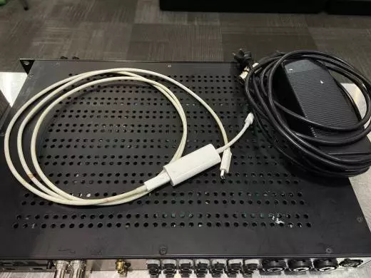 Universal Audio - UA-APL8Q 2