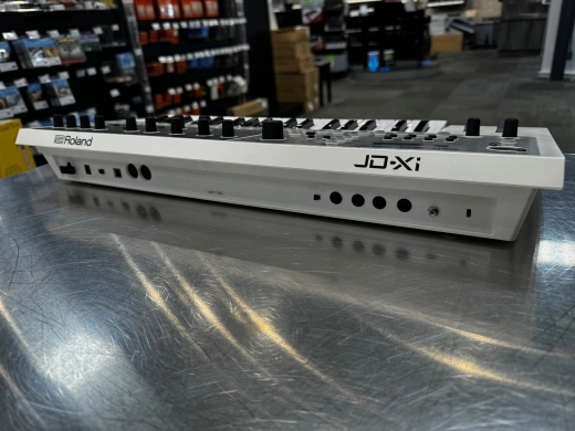 ROLAND - 37 KEY JD-XI SYNTH - WHITE 2