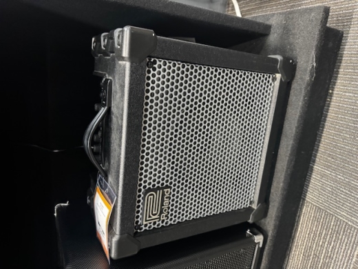 Roland　CB-20XL BASS　CUBE-20XL Roland CUBE-20XL BASS - Compact Bass Amplifier/Speaker CB-20XL