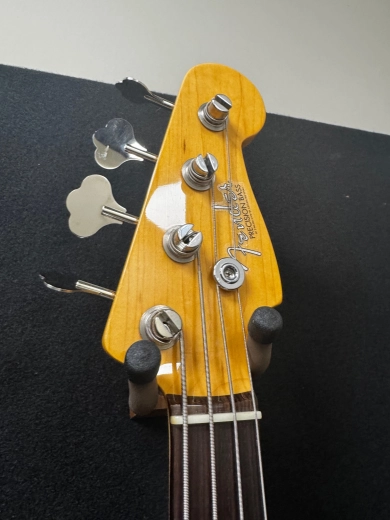 CUSTOM P BASS SHORELINE GOLD 5