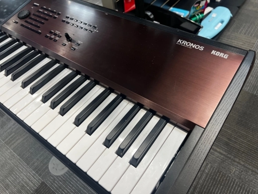 KORG KRONOS 88 KEY LIGHT (SYNTH ACTION) KYBD 3