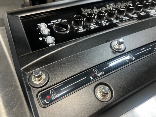 Hughes & Kettner - SPIRIT200FLOOR 2