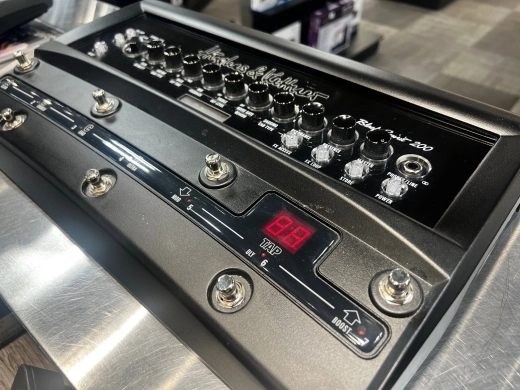 Hughes & Kettner - SPIRIT200FLOOR 2