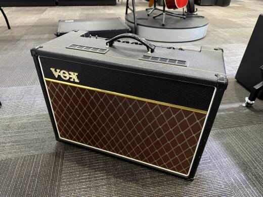 Store Special Product - Vox - AC15C1