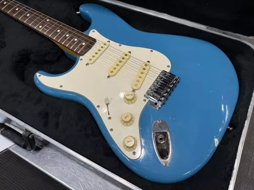 1980s FENDER MADE IN USA STRATOCASTER LEFT HANDED 2