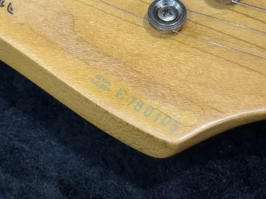 1980s FENDER MADE IN USA STRATOCASTER LEFT HANDED 2