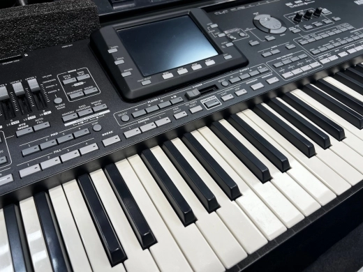 Korg - PA3X-76 4