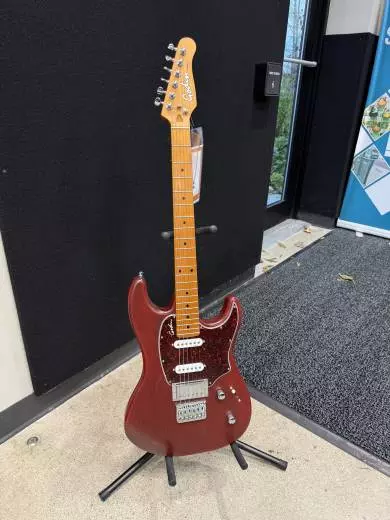 Godin Guitars - G52240 2