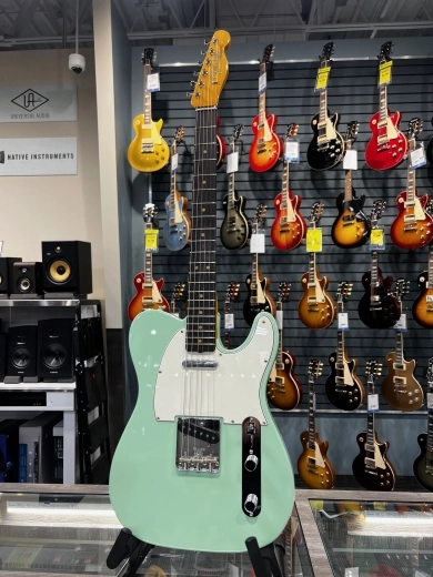 Fender - 011-0380-857