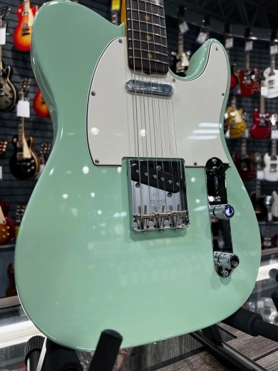 Fender - 011-0380-857 2
