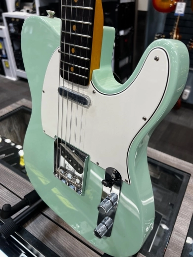 Fender - 011-0380-857 3