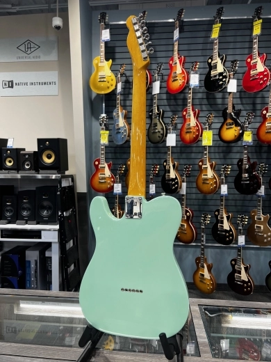 Fender - 011-0380-857 5