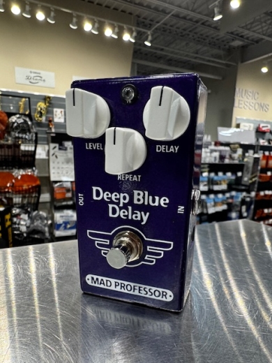 MAD PROFESSOR DEEP BLUE DELAY