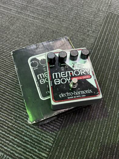 Electro-Harmonix Memory Boy - Analog Delay/Chorus