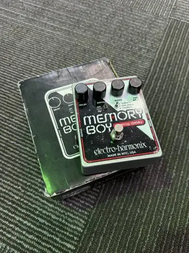 Store Special Product - Electro-Harmonix - MEMORY BOY