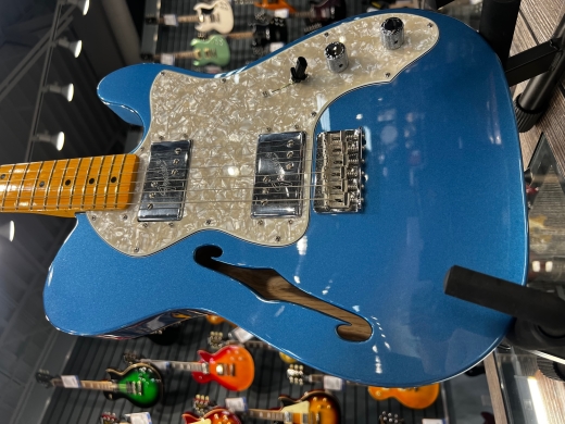 Fender - 011-0392-802 3