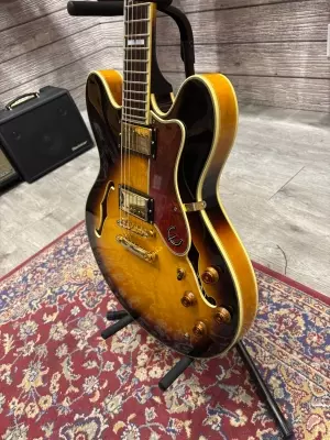 Epiphone Sheraton Vintage Sunburst 3